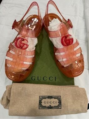 Gucci Olive Green Embossed Logo Box